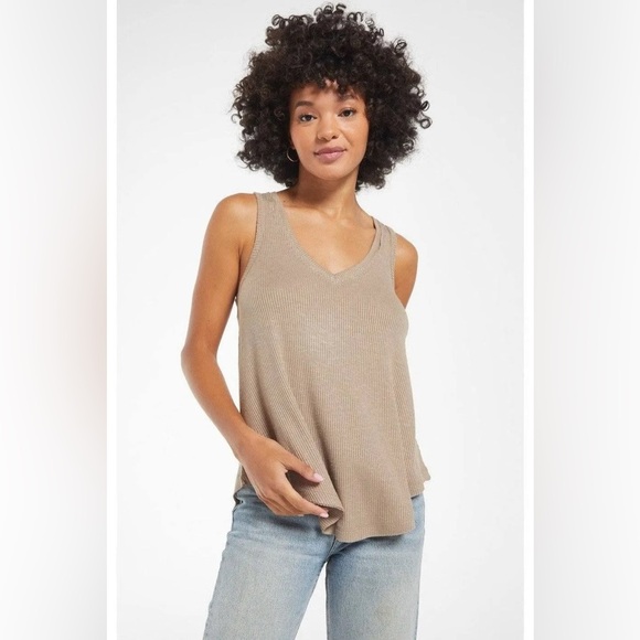 Z Supply Rib Hacci Vagabond V-Neck Tank - - Picture 5 of 7